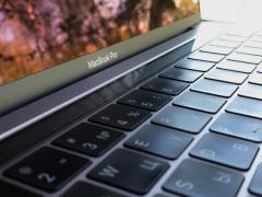 Продам  Macbook Pro 13'3 2017 Touch Bar.