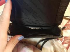Маленькая чёрная сумочка DKNY - Изображение 3